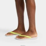 Men IQUSHION Ergonomic Flip Flops Fitflop 882F201 White/Yellow - Image 2